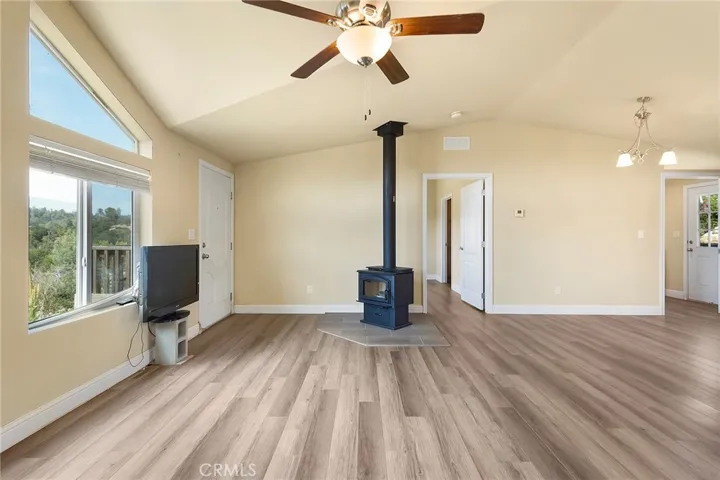 185 Little Oak Road, Oroville, California 95966