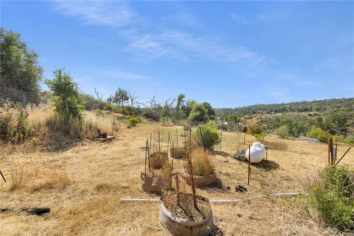185 Little Oak Road, Oroville, California 95966