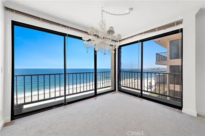 727 Esplanade Unit 307, Redondo Beach, California 90277