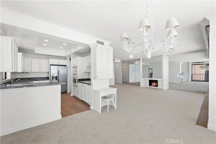 727 Esplanade Unit 307, Redondo Beach, California 90277