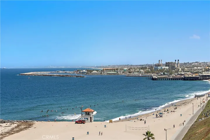727 Esplanade Unit 307, Redondo Beach, California 90277