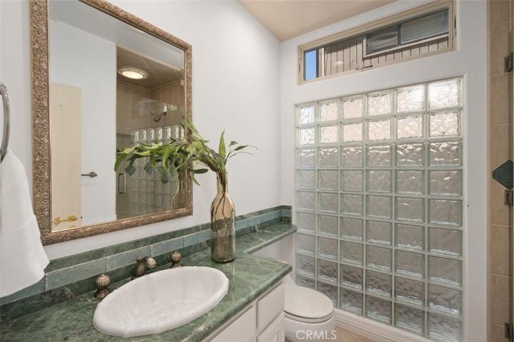 Downstairs Bathroom w/shower