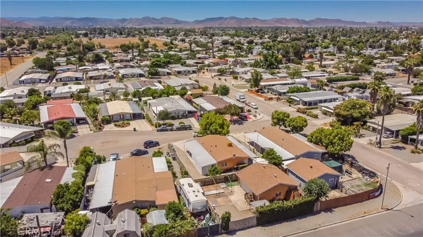 352 Siesta Court, Hemet, California 92543