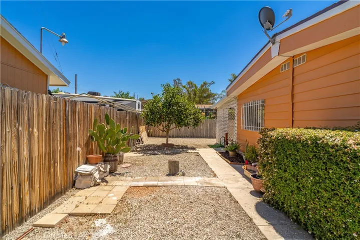 352 Siesta Court, Hemet, California 92543