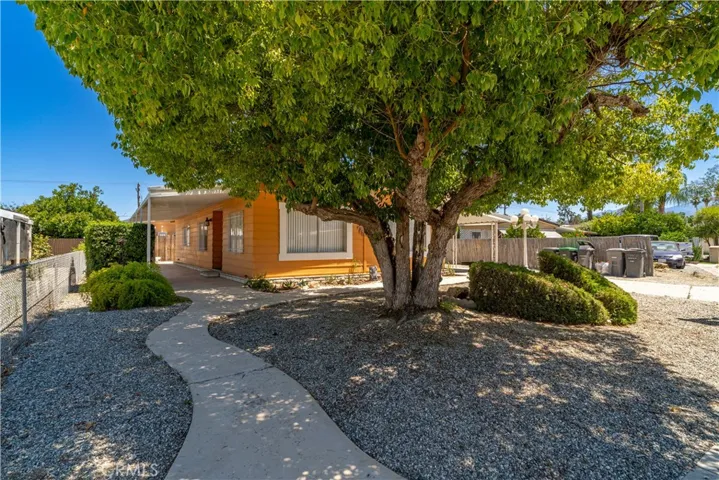 352 Siesta Court, Hemet, California 92543