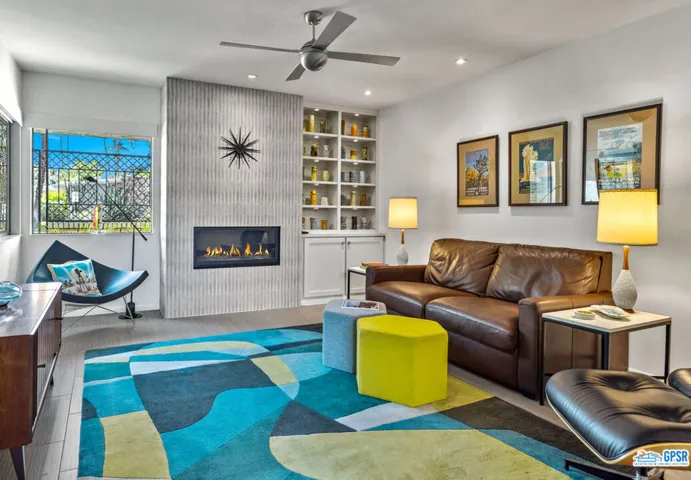 1594 E Sierra Way, Palm Springs, California 92264