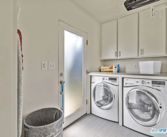 1594 E Sierra Way, Palm Springs, California 92264