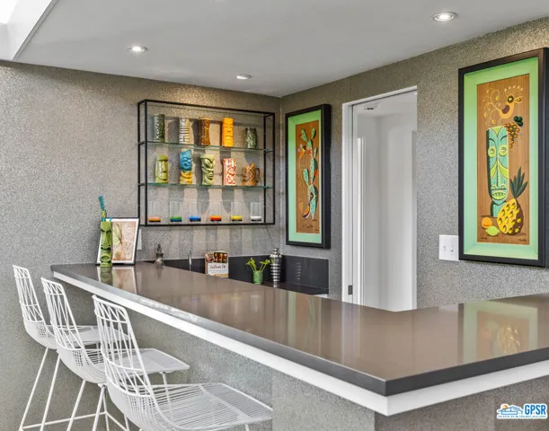 1594 E Sierra Way, Palm Springs, California 92264