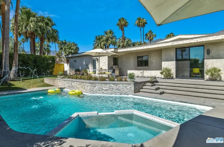 1594 E Sierra Way, Palm Springs, California 92264