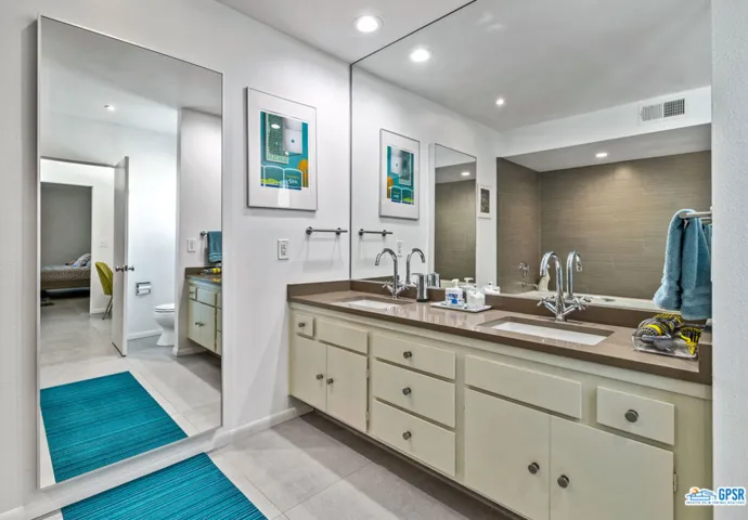1594 E Sierra Way, Palm Springs, California 92264