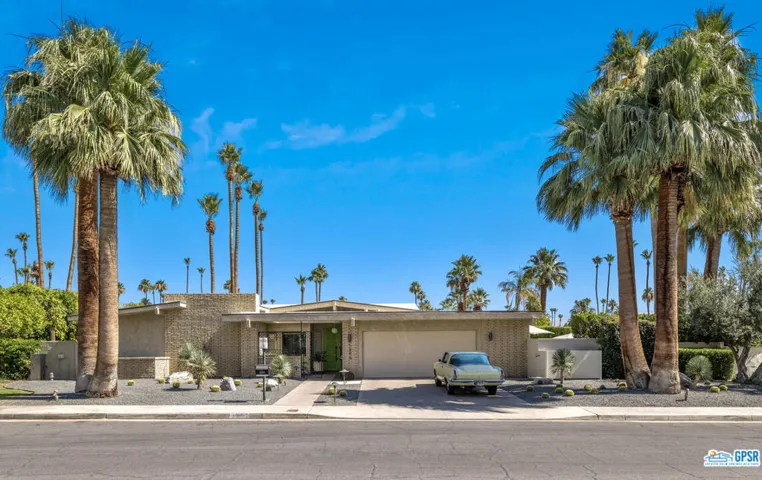 1594 E Sierra Way, Palm Springs, California 92264