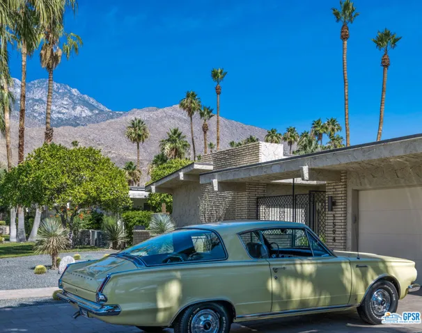 1594 E Sierra Way, Palm Springs, California 92264