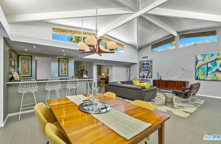 1594 E Sierra Way, Palm Springs, California 92264