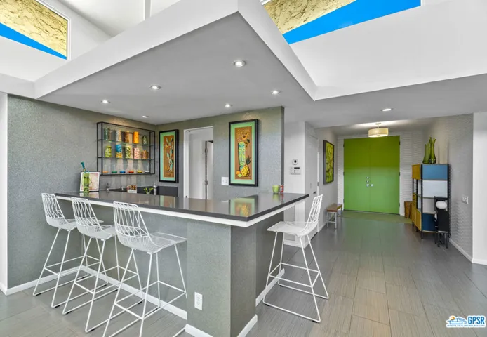 1594 E Sierra Way, Palm Springs, California 92264