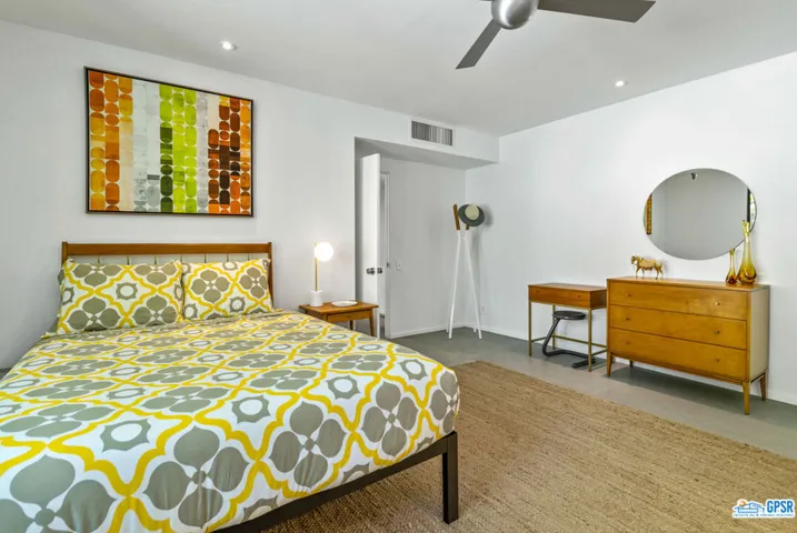 1594 E Sierra Way, Palm Springs, California 92264