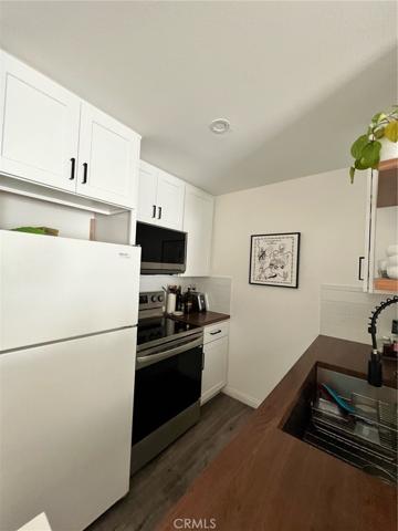 21800 Schoenborn Street Unit 256, Canoga Park, California 91304
