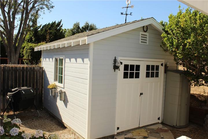 490 Delwood Court, Newbury Park, California 91320