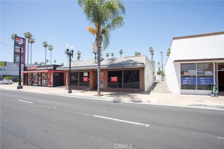 1914 S Main Street, Santa Ana, California 92707