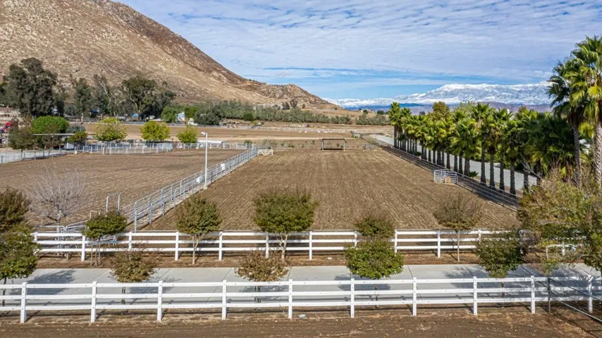 24155 Maze Stone Court, Hemet, California 92545