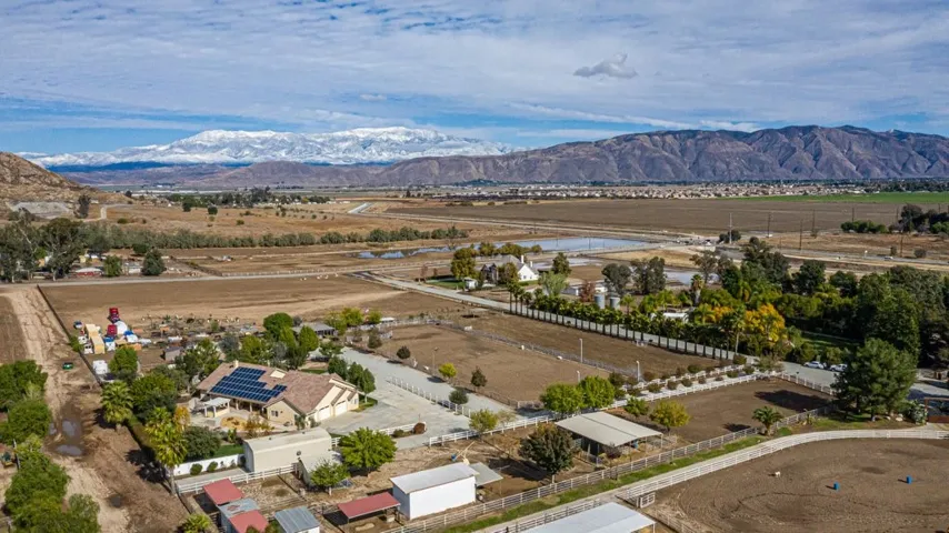 24155 Maze Stone Court, Hemet, California 92545
