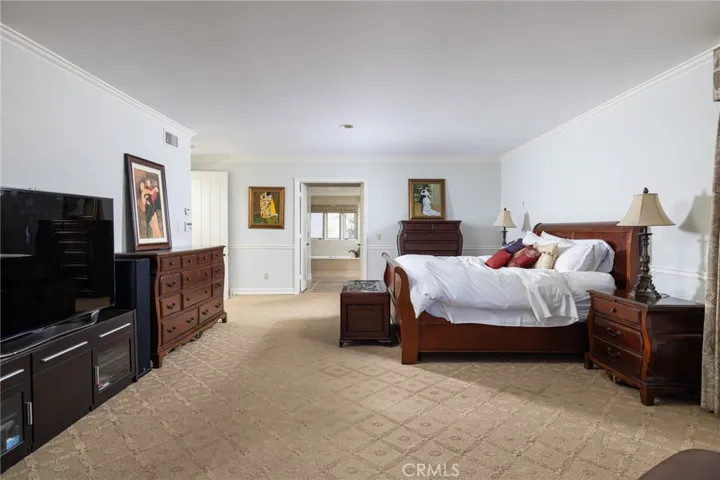 10 Narbonne, Newport Beach, California 92660