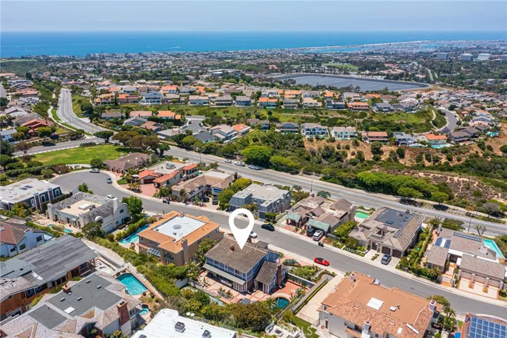 10 Narbonne, Newport Beach, California 92660