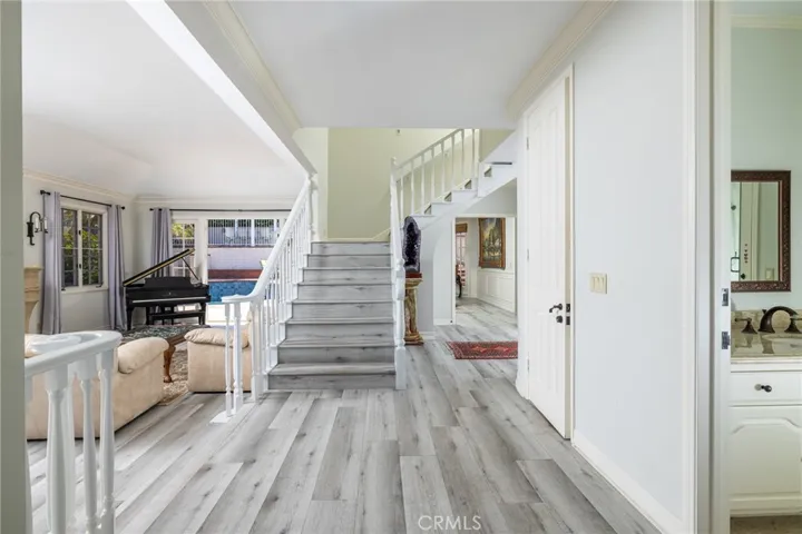 10 Narbonne, Newport Beach, California 92660