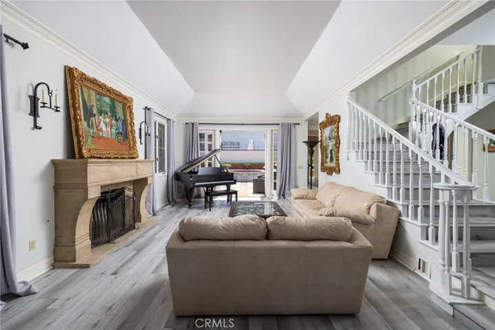 10 Narbonne, Newport Beach, California 92660