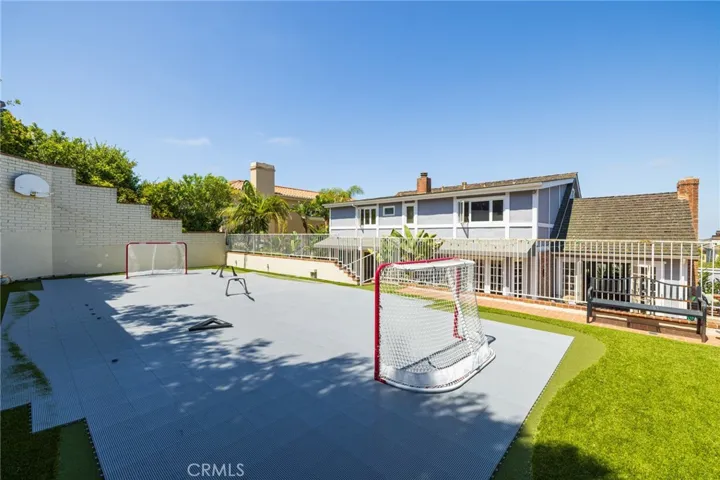 10 Narbonne, Newport Beach, California 92660