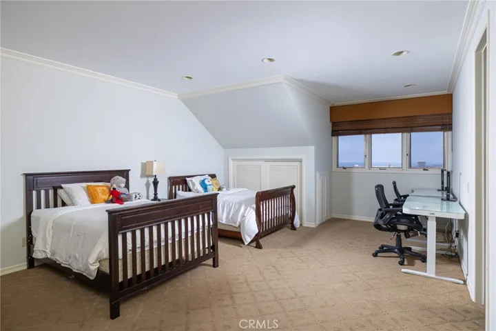 10 Narbonne, Newport Beach, California 92660