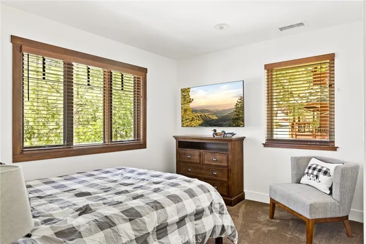 26632 Pinehurst Drive, Lake Arrowhead, California 92352
