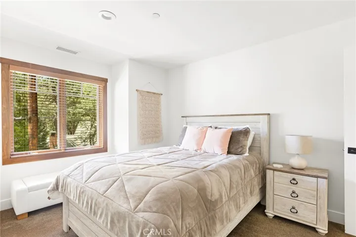 26632 Pinehurst Drive, Lake Arrowhead, California 92352