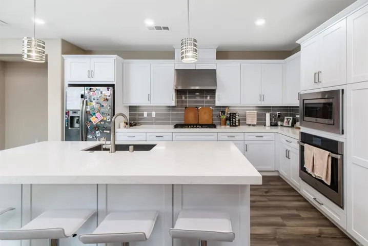 6683 Encelia Place, Carlsbad, California 92011