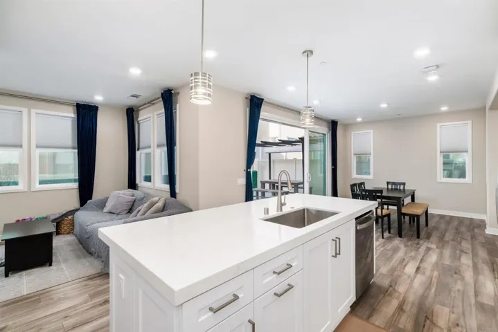6683 Encelia Place, Carlsbad, California 92011