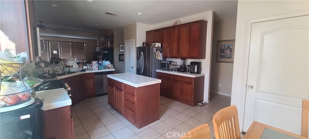 14655 Torrey Way, Adelanto, California 92301