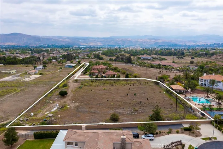 4106 Lester Avenue, Corona, California 92881