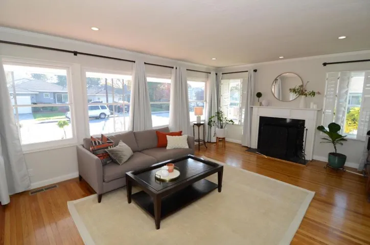 1564 Belmont Avenue, San Carlos, California 94070