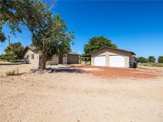 10101 Monte Vista Road, Phelan, California 92371