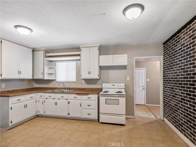 10101 Monte Vista Road, Phelan, California 92371