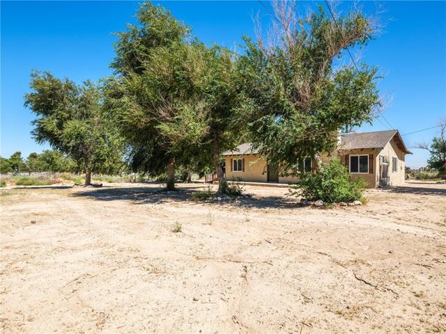 10101 Monte Vista Road, Phelan, California 92371