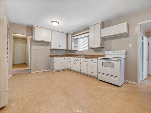 10101 Monte Vista Road, Phelan, California 92371