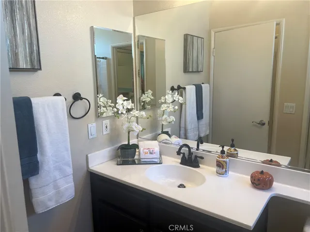24297 Songsparrow Lane, Corona, California 92883