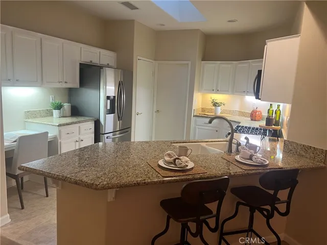 24297 Songsparrow Lane, Corona, California 92883