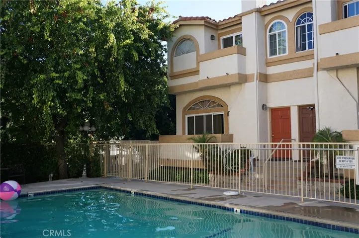 19944 Sherman Way D, Winnetka, California 91306
