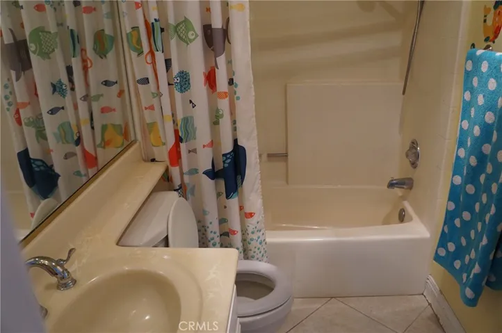 19944 Sherman Way D, Winnetka, California 91306