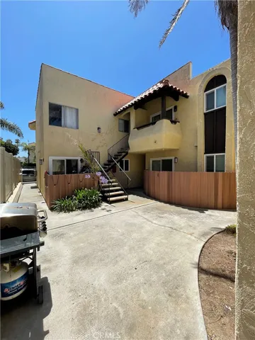 319 15th Street, Huntington Beach, California 92648