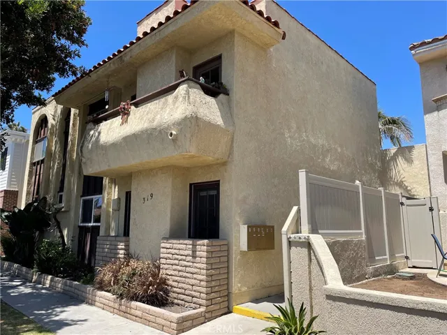 319 15th Street, Huntington Beach, California 92648
