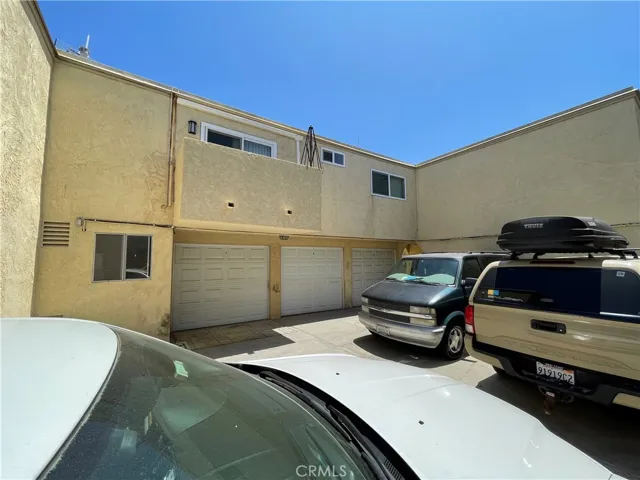 319 15th Street, Huntington Beach, California 92648