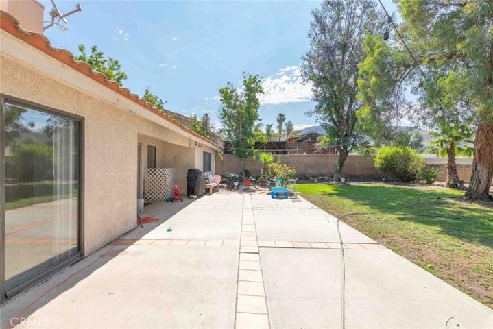 2234 Naples Avenue, Mentone, California 92359