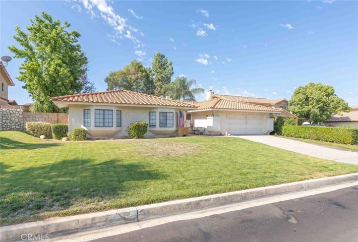 2234 Naples Avenue, Mentone, California 92359